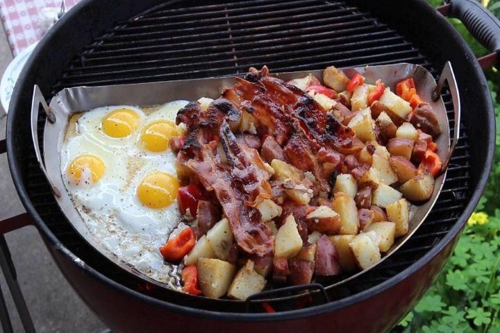 https://www.abcbarbecue.com/wp-content/uploads/2017/02/Griddle-cook-3_2.jpg