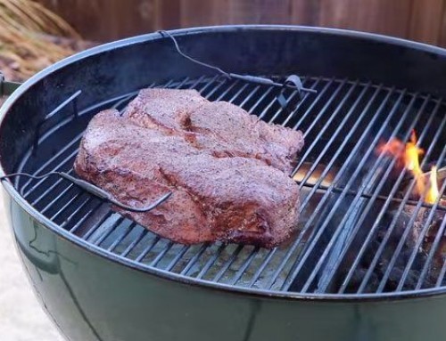 How to smoke pulled (chopped) beef chuck roast on the Slow ‘N Sear | Weber Kettle